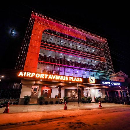 尼杜巴塞莱 Airport Avenue Plaza酒店 外观 照片