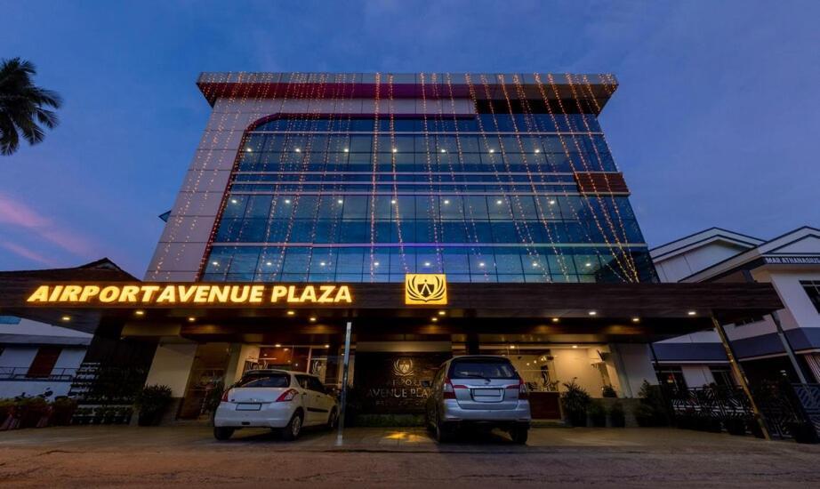 尼杜巴塞莱 Airport Avenue Plaza酒店 外观 照片